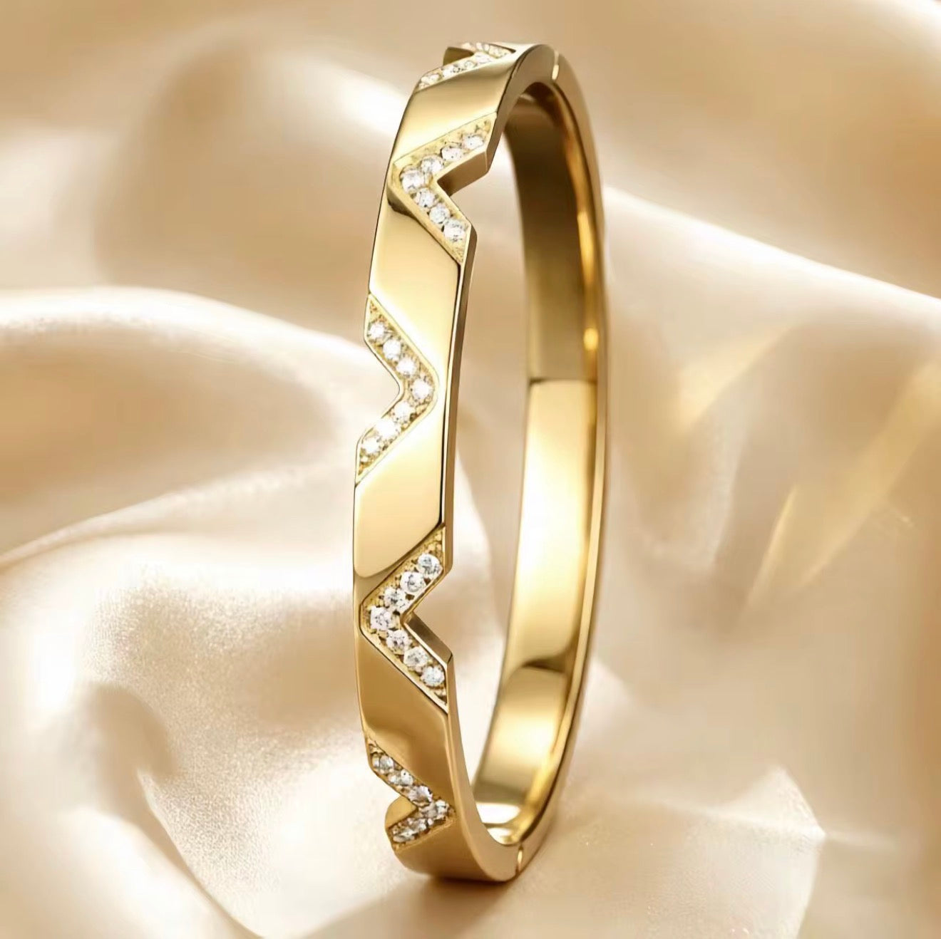 Veronica bangle