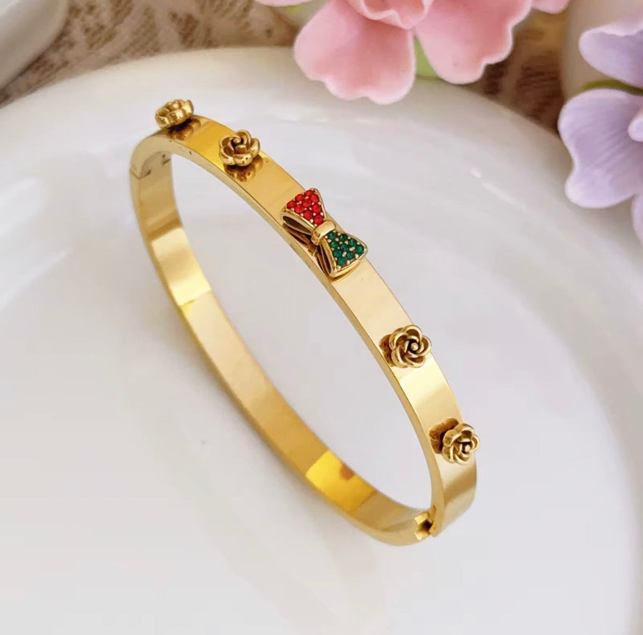 Red Green bow bangle