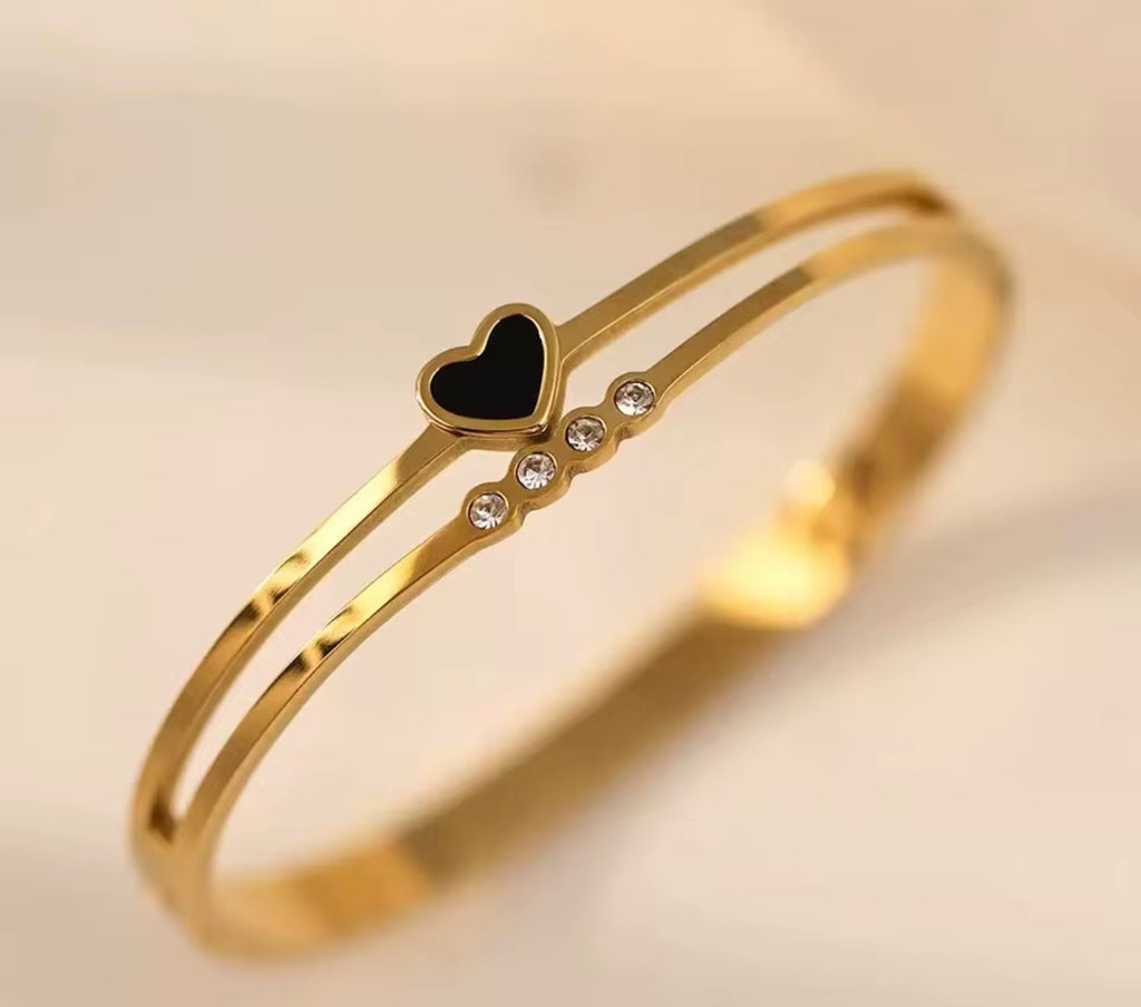 Black and red heart bangle