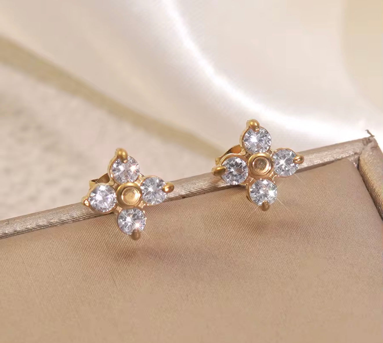 sparkle flower studs