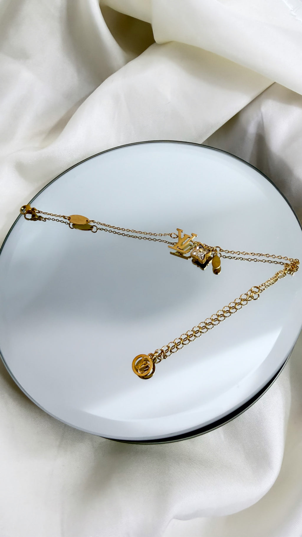 limited Lv diamond bracelet