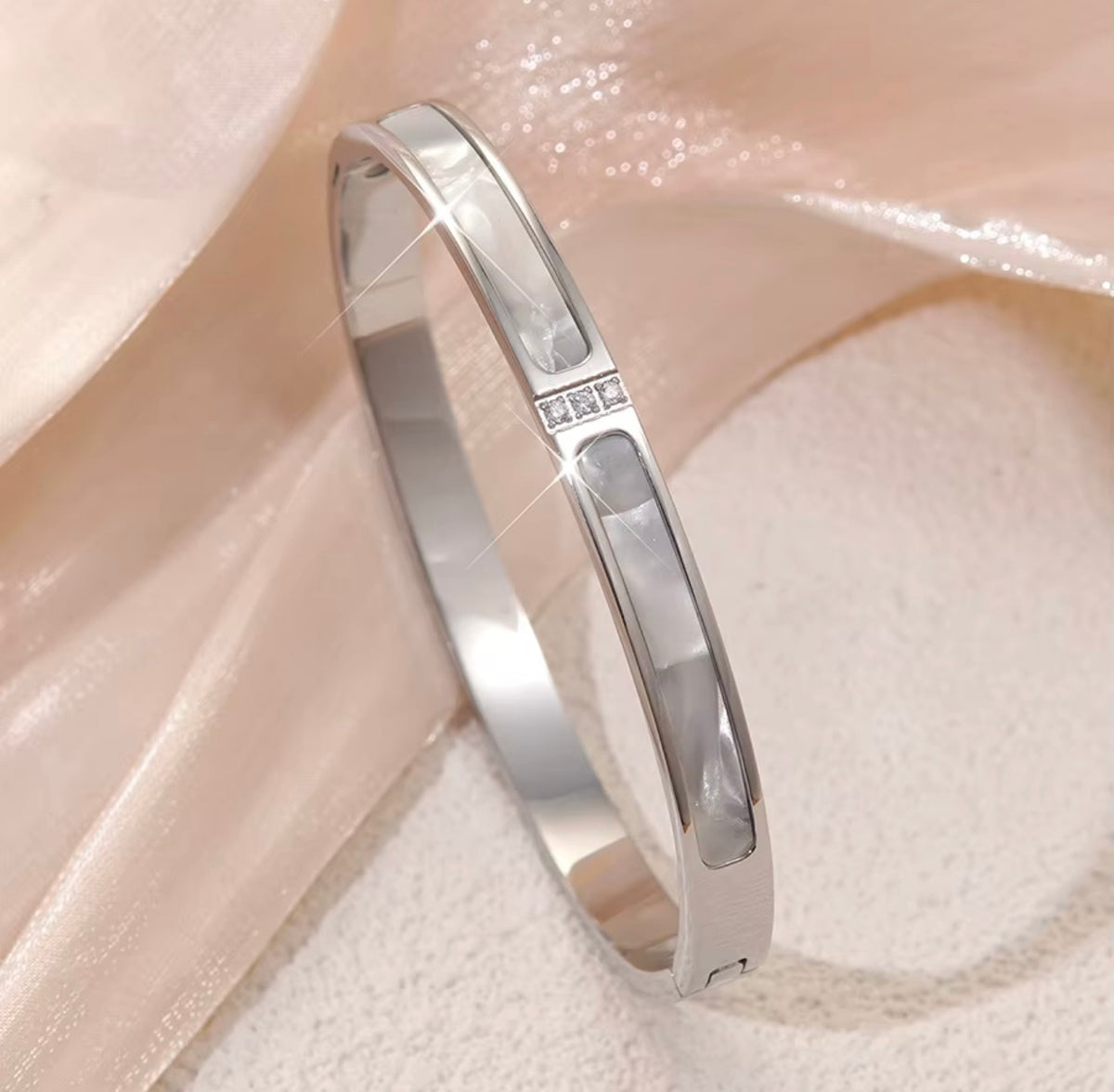 Silver paige bangle