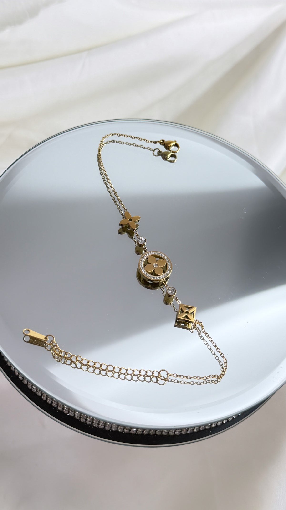 Limited lv sparkle dainty bracelet